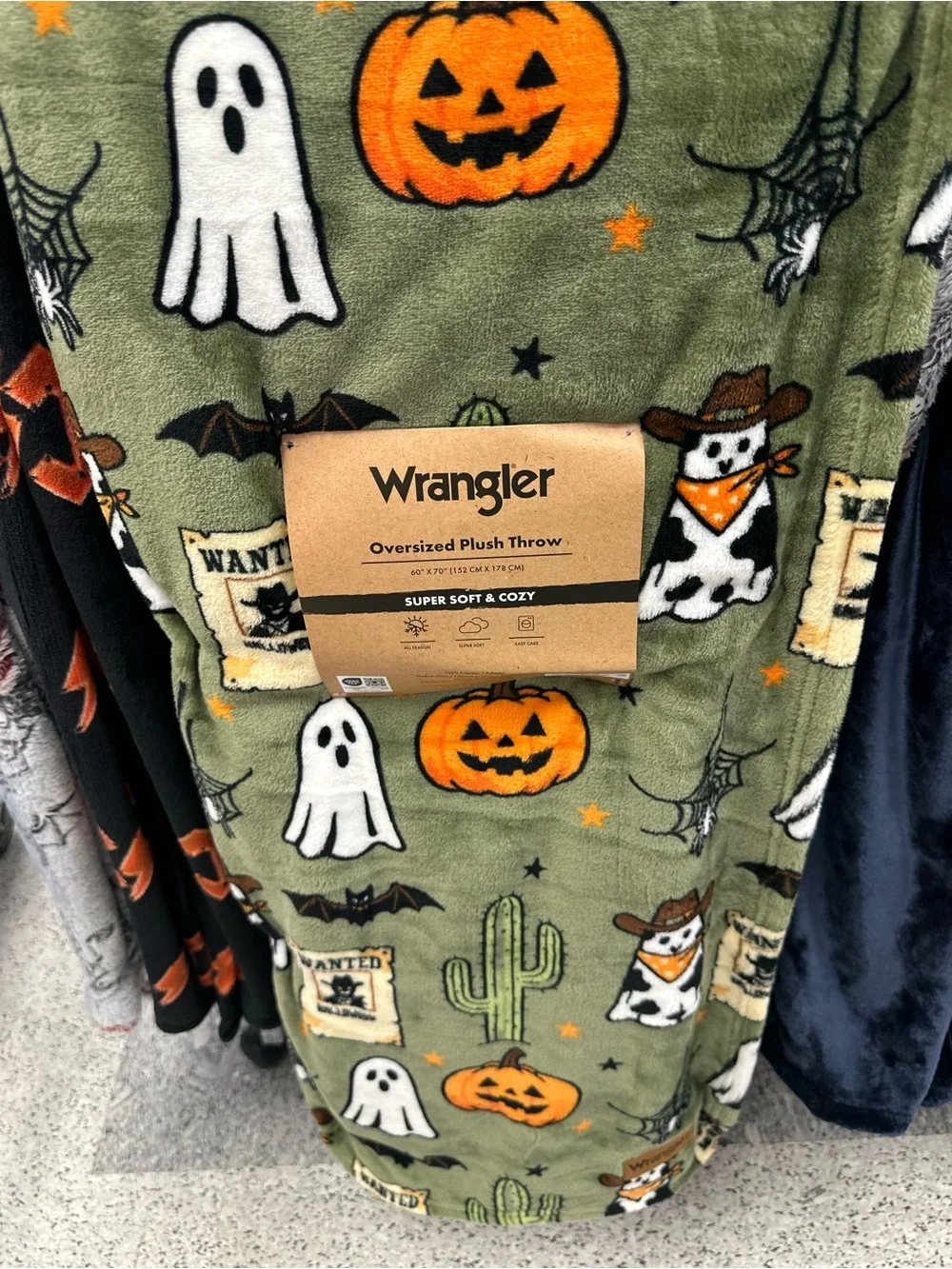 Wrangler Halloween Plush Throw Blanket - Green